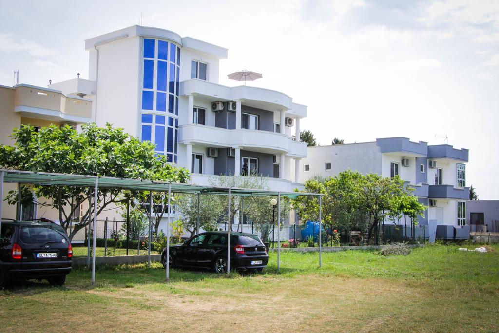 Apartments Casa Mia 울친 외부 사진