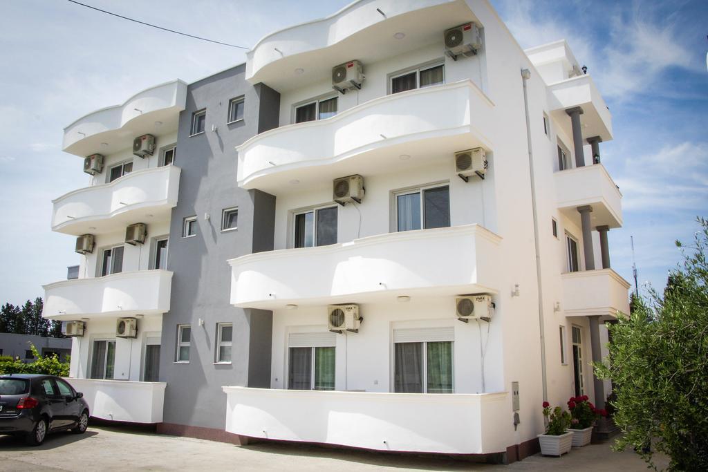 Apartments Casa Mia 울친 외부 사진